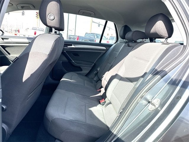 2019 Volkswagen Golf S