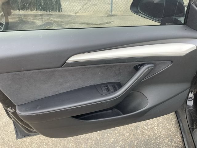 2022 Tesla Model 3 Rear-Wheel Drive