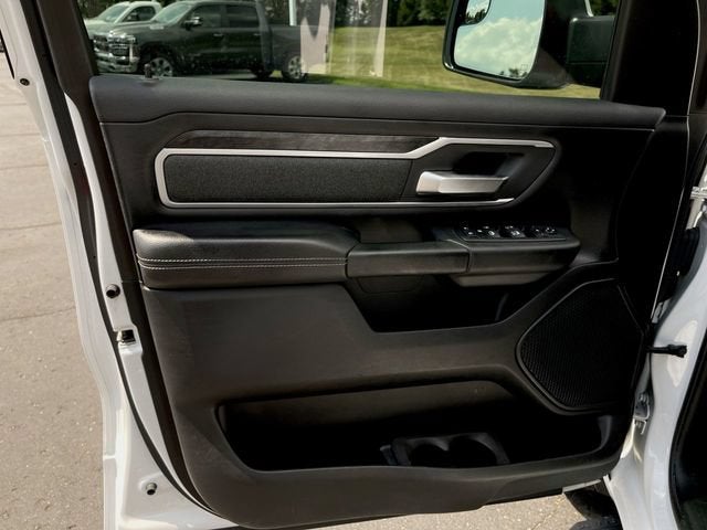 2020 RAM 1500 Big Horn Crew Cab 4x4 5'7" Box