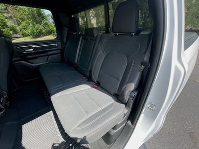2020 RAM 1500 Big Horn Crew Cab 4x4 5'7" Box