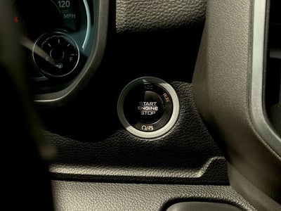 2020 RAM 1500 Big Horn Crew Cab 4x4 5'7" Box