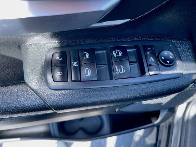 2020 RAM 1500 Big Horn Crew Cab 4x4 5'7" Box
