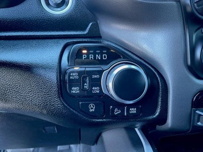 2020 RAM 1500 Big Horn Crew Cab 4x4 5'7" Box