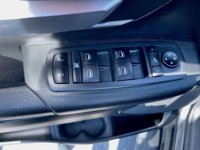 2020 RAM 1500 Big Horn Crew Cab 4x4 5'7" Box