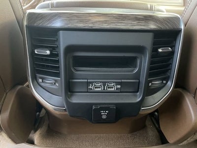 2019 RAM 1500 Laramie Crew Cab 4x4 5'7" Box