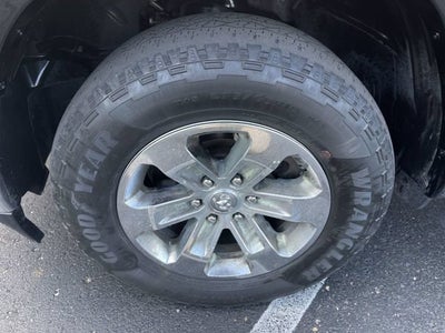 2019 RAM 1500 Laramie Crew Cab 4x4 5'7" Box