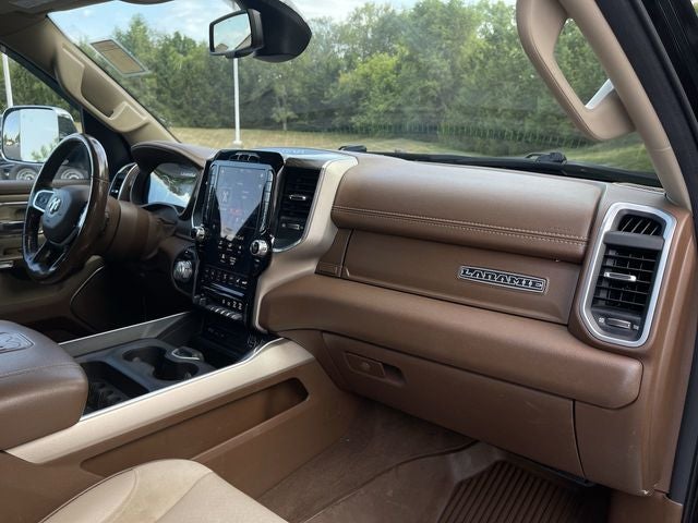 2019 RAM 1500 Laramie Crew Cab 4x4 5'7" Box