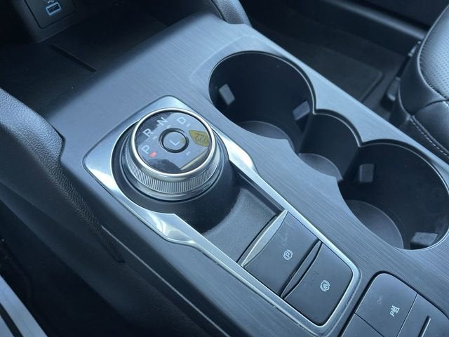 2022 Ford Escape Titanium Hybrid