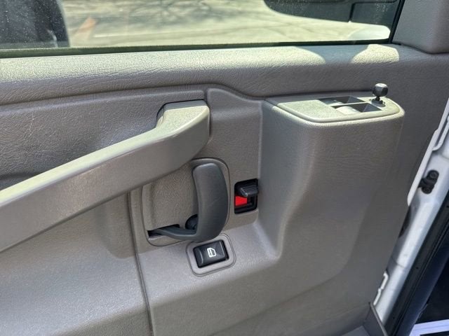 2024 Chevrolet Express Cargo 2500 WT