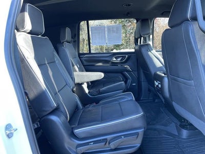 2023 GMC Yukon XL SLT