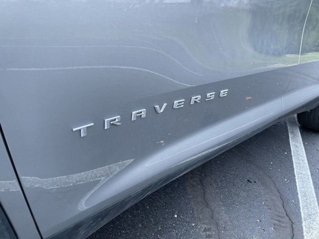 2024 Chevrolet Traverse LT