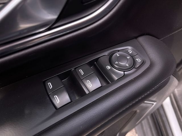 2023 Chevrolet Suburban LS
