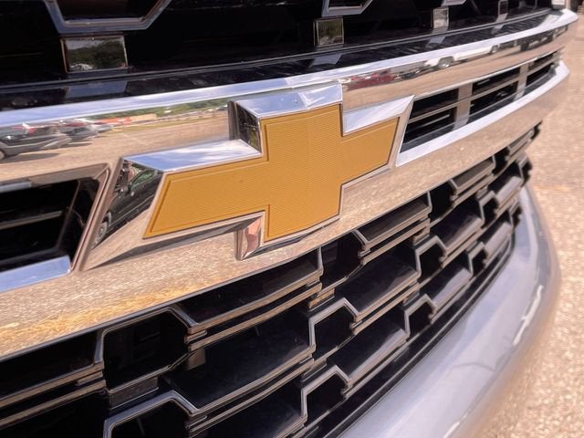 2023 Chevrolet Suburban LS