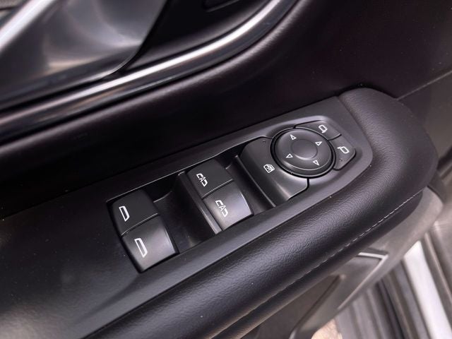 2023 Chevrolet Suburban LS