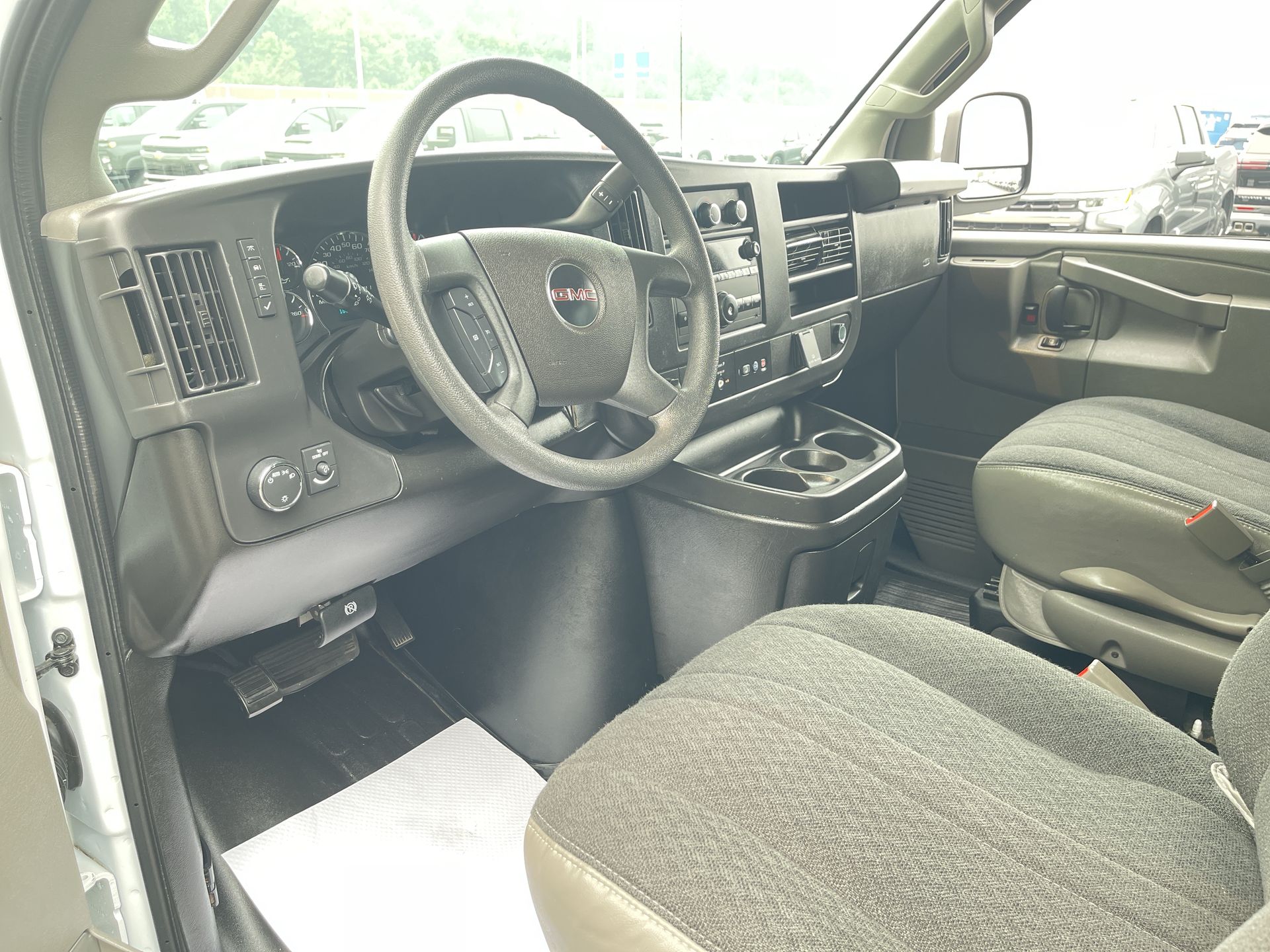 2024 GMC Savana Cargo 2500 Work Van