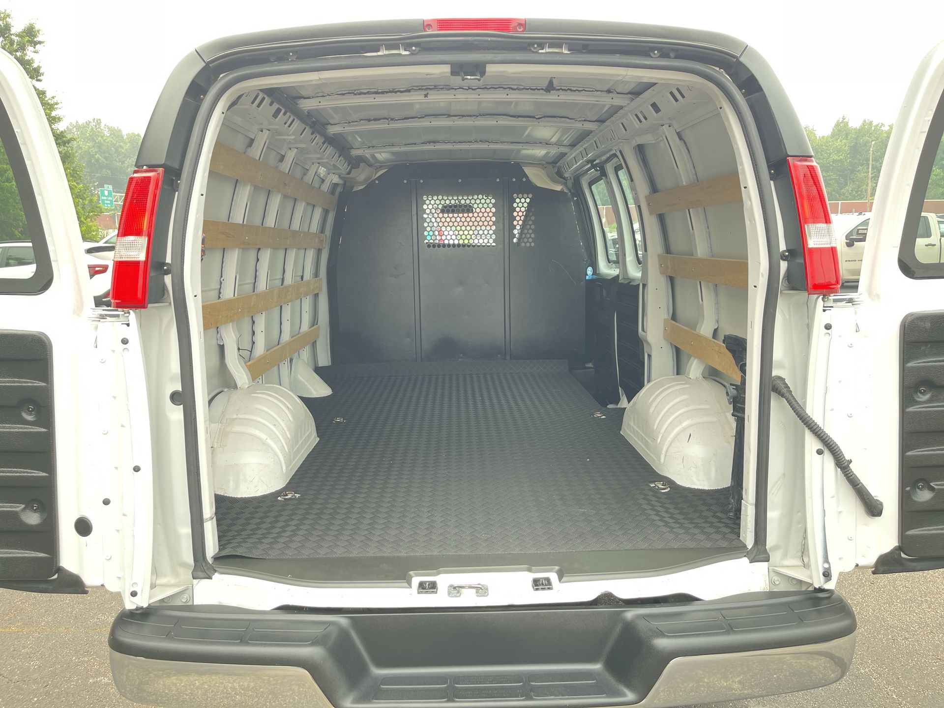 2024 GMC Savana Cargo 2500 Work Van