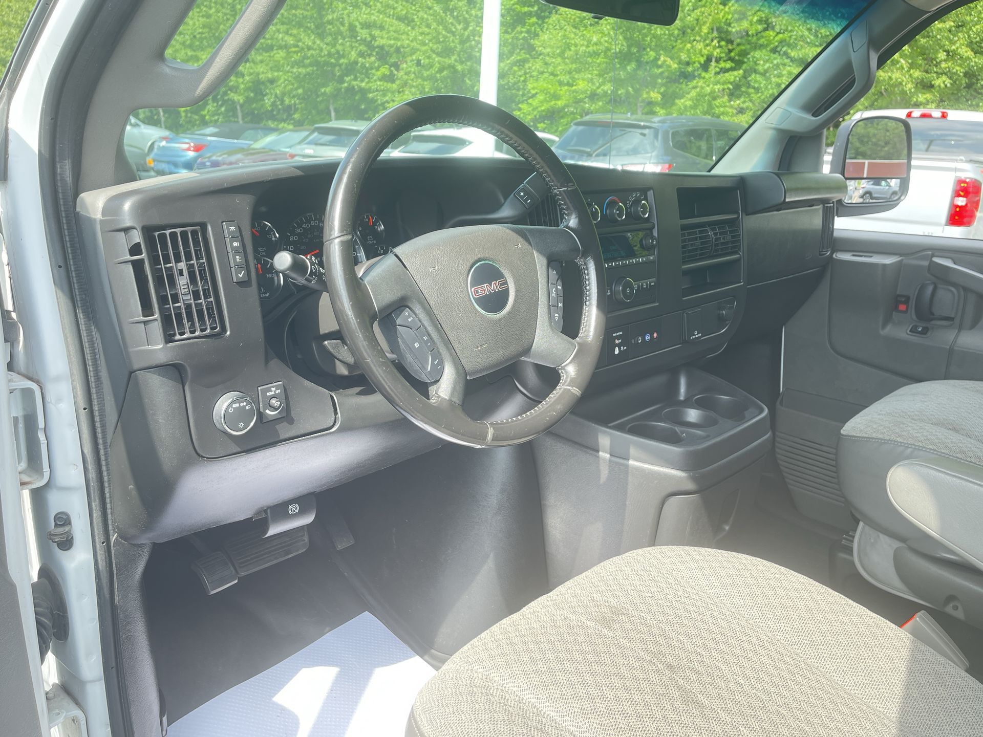 2023 GMC Savana Cargo 3500 Work Van