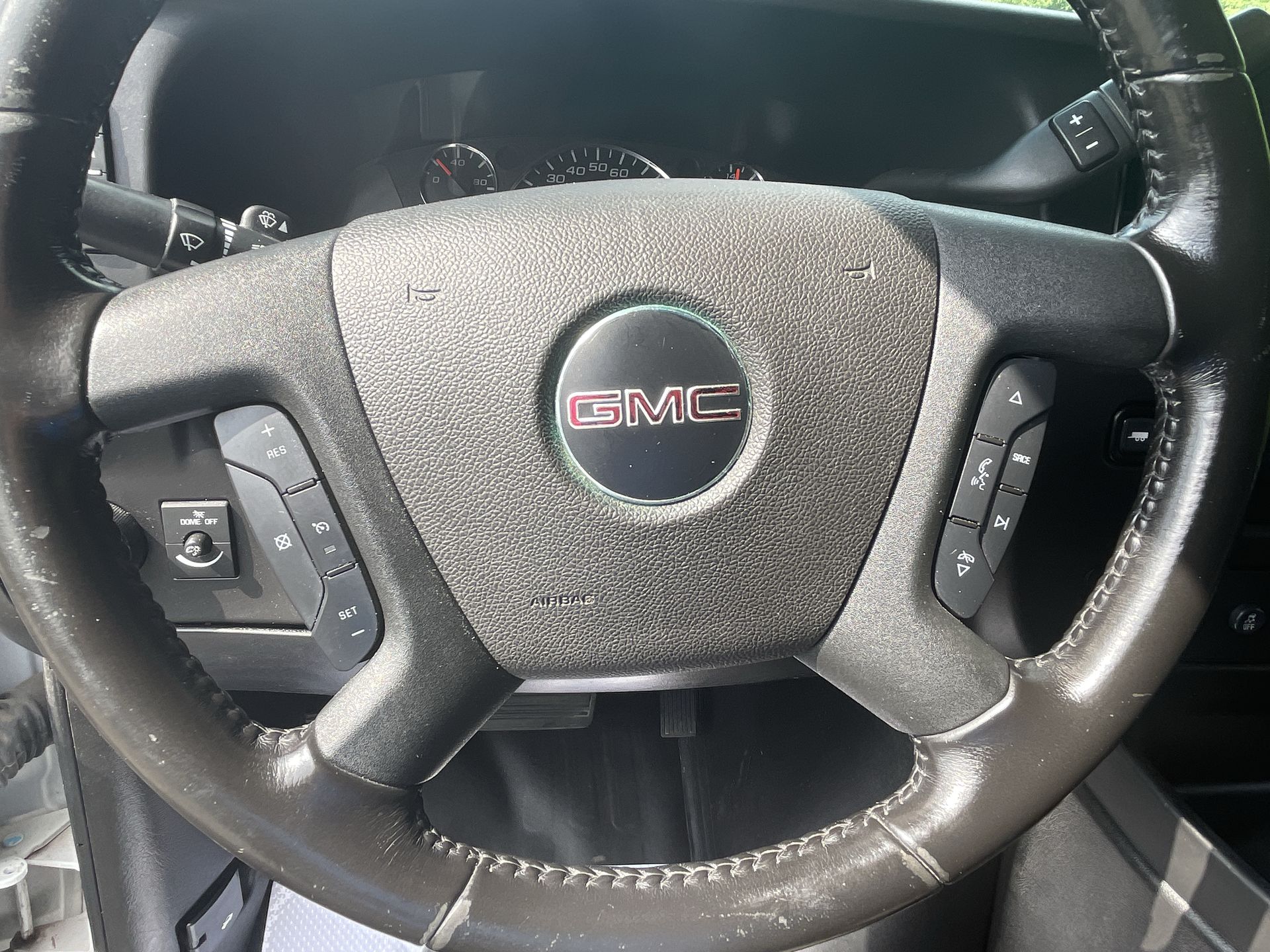 2023 GMC Savana Cargo 3500 Work Van