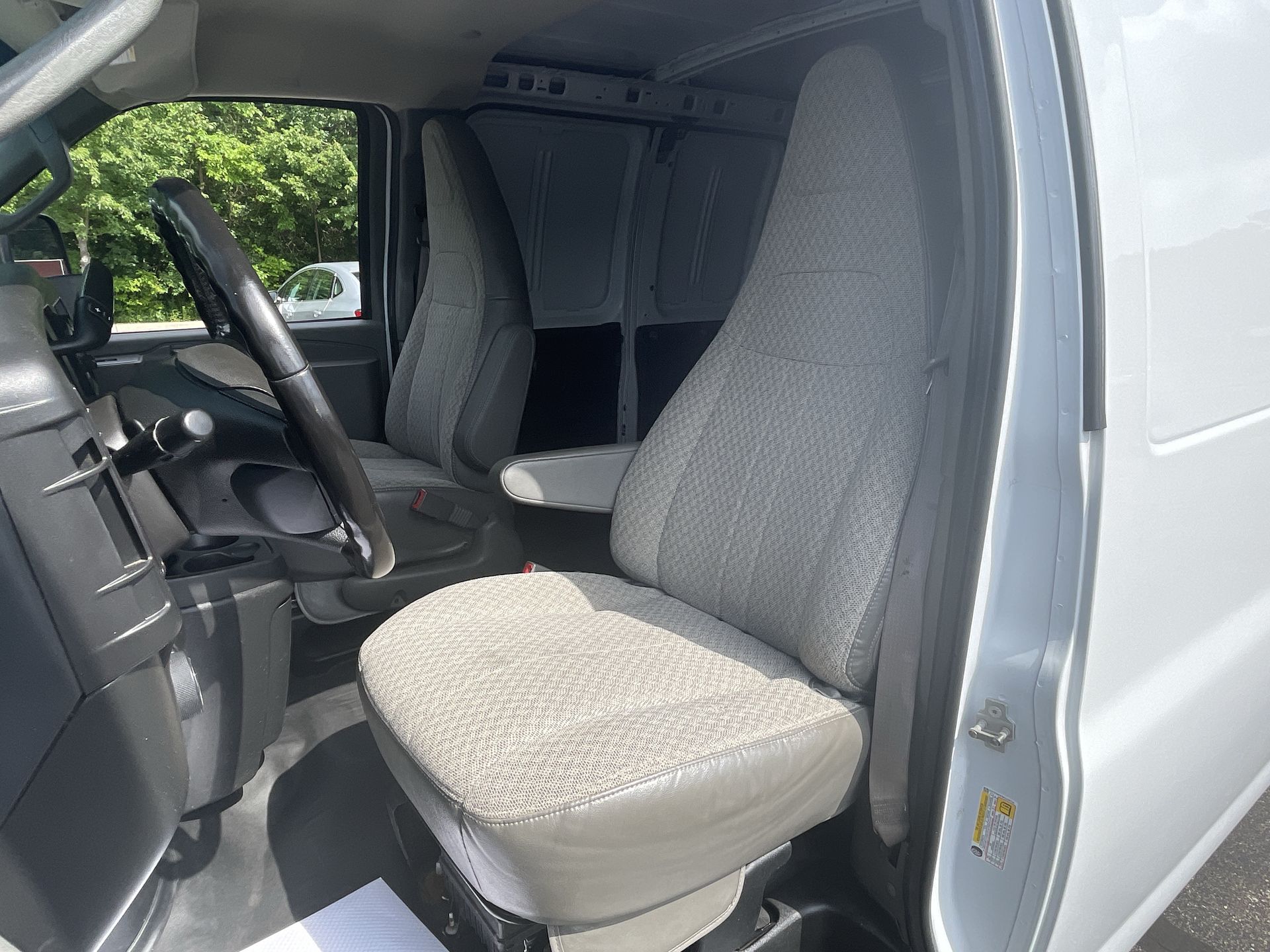 2023 GMC Savana Cargo 3500 Work Van