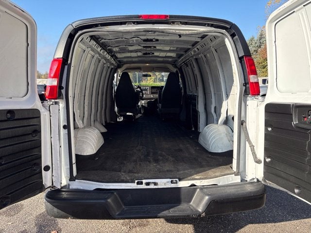 2023 GMC Savana Cargo 3500 1WT