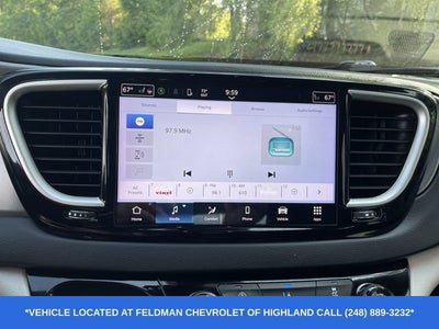 2022 Chrysler Pacifica Touring L