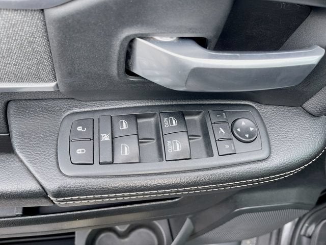 2019 RAM 2500 Big Horn Crew Cab 4x4 8' Box