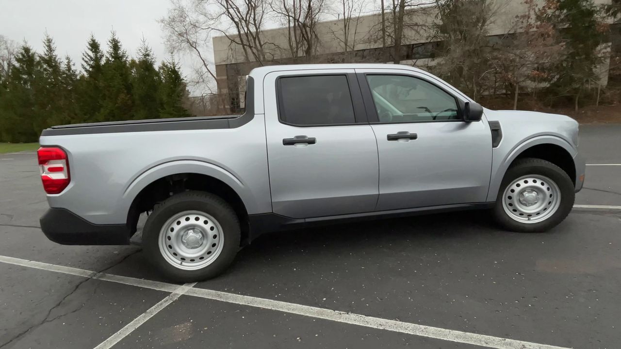 2022 Ford Maverick XL