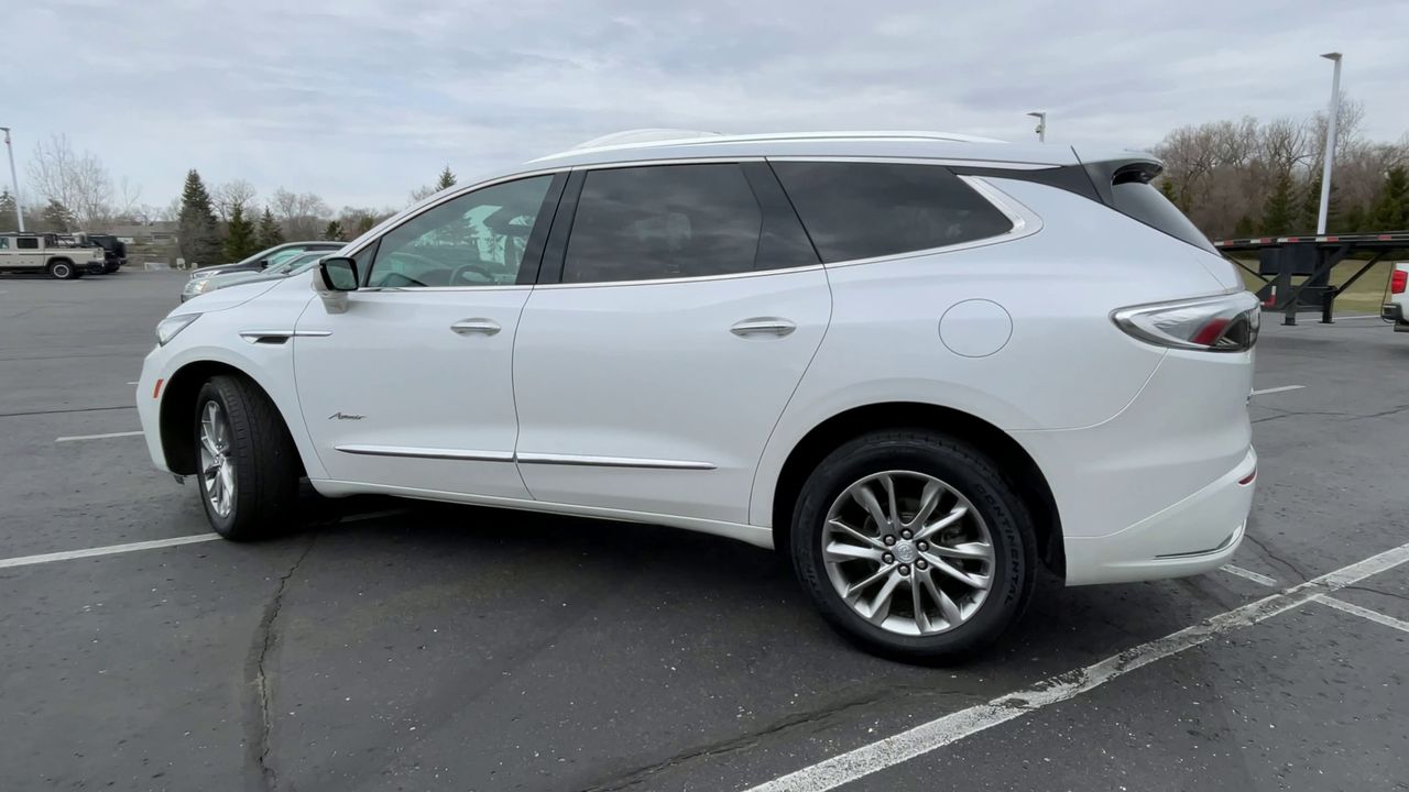 2022 Buick Enclave Avenir