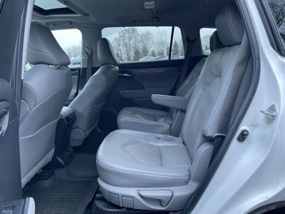 2023 Toyota Highlander Hybrid Limited