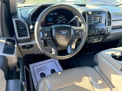 2017 Ford Super Duty F-350 DRW XLT