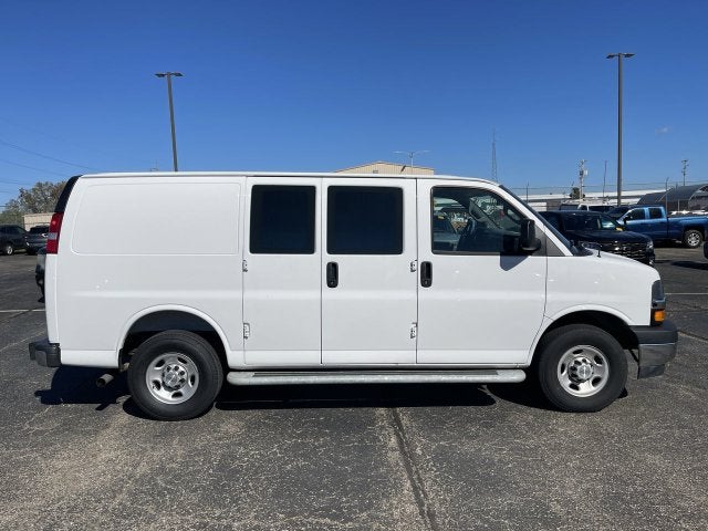 2025 Chevrolet Express Cargo WT