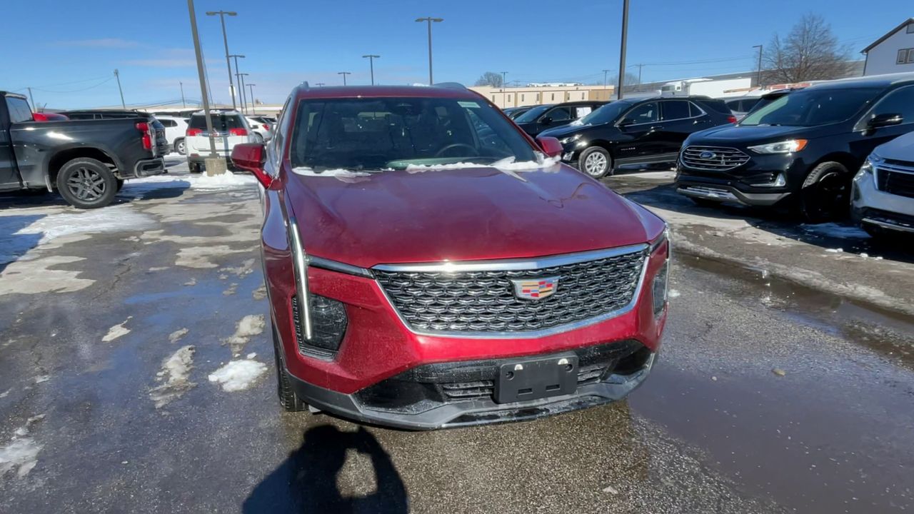 2025 Cadillac XT4 Premium Luxury