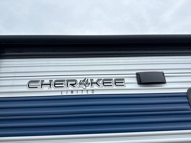2023 CHEROKEE FOREST RIVER CHEROKEE NA