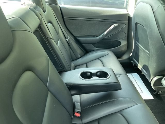 2022 Tesla Model 3 Rear-Wheel Drive