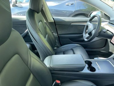 2022 Tesla Model 3 Rear-Wheel Drive